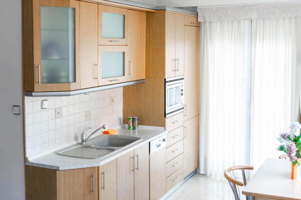 2 Bedroom Holiday Flat, Renovated, In The Centre Аспровальта Экстерьер фото